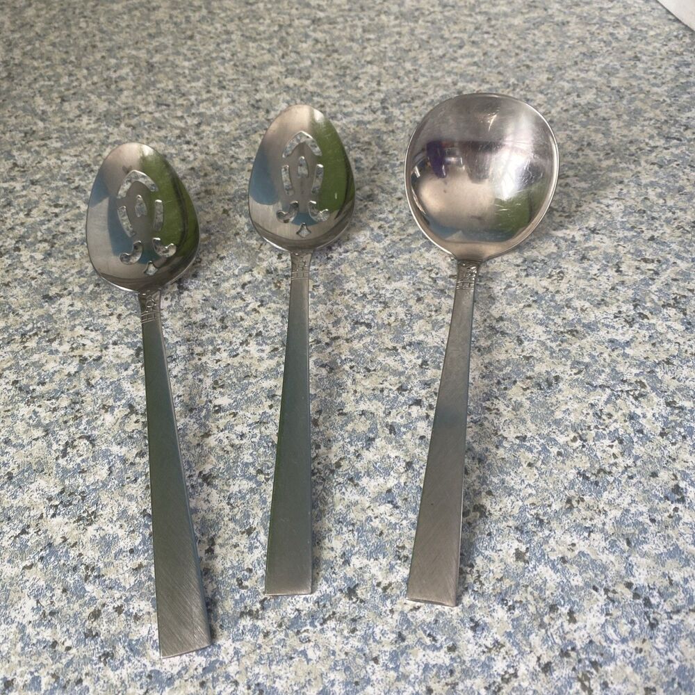 3 Rogers Oneida  Dalton NORTHLAND PATTERN STAINLESS  FLATWARE Serving Spoon